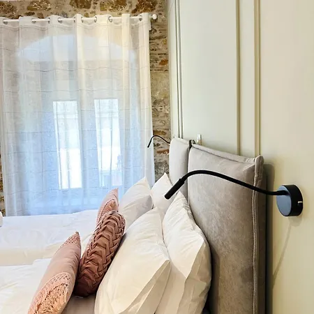 Lithos Syros * Ermoupoli