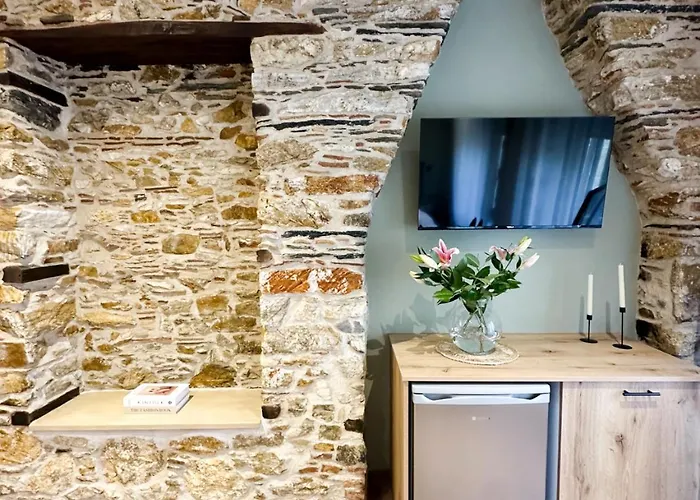 Daire Lithos Syros Ermoupoli