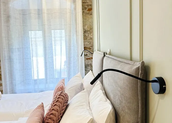 Lithos Syros * Ermoupoli